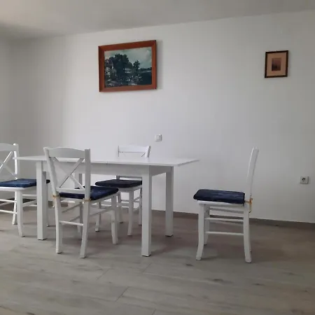 Apartment Ana-lora *