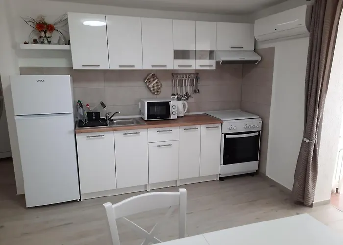 Apartment Ana-lora *